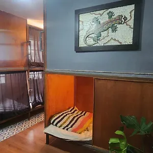 Portelli Zona G- Extranjeros Hostel